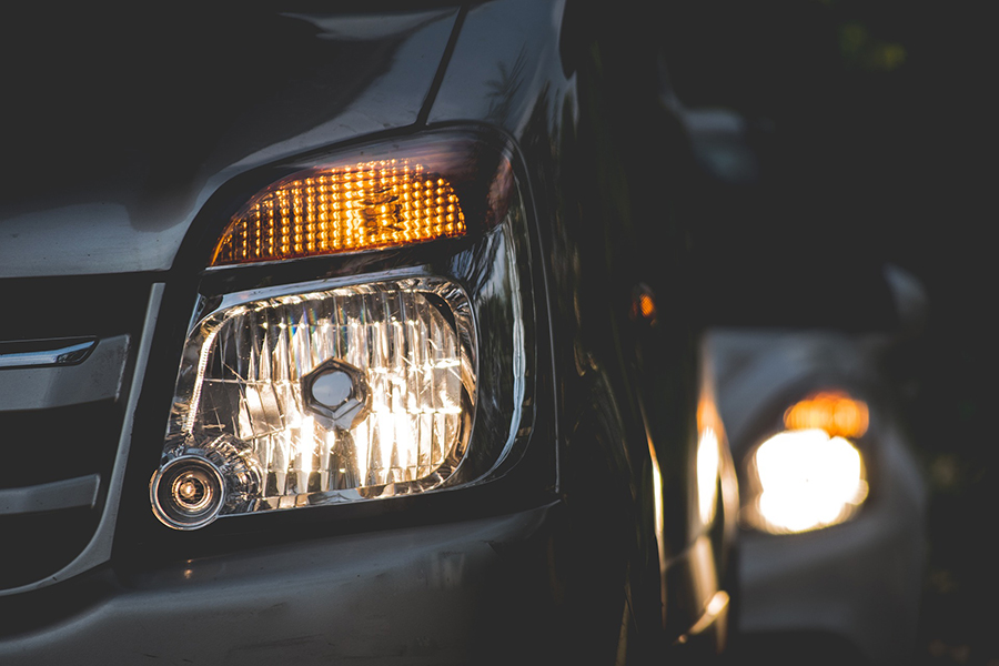 mantenimiento luces repara tu vehiculo alquiler boxes
