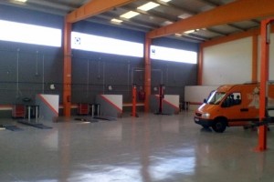 Repara Tu Vehículo Reus Alquiler boxes mecanica