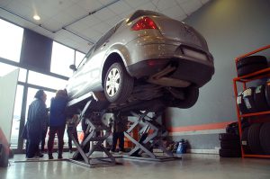 curso mecanica mujeres andragunea repara tu vehiculo iurreta coche